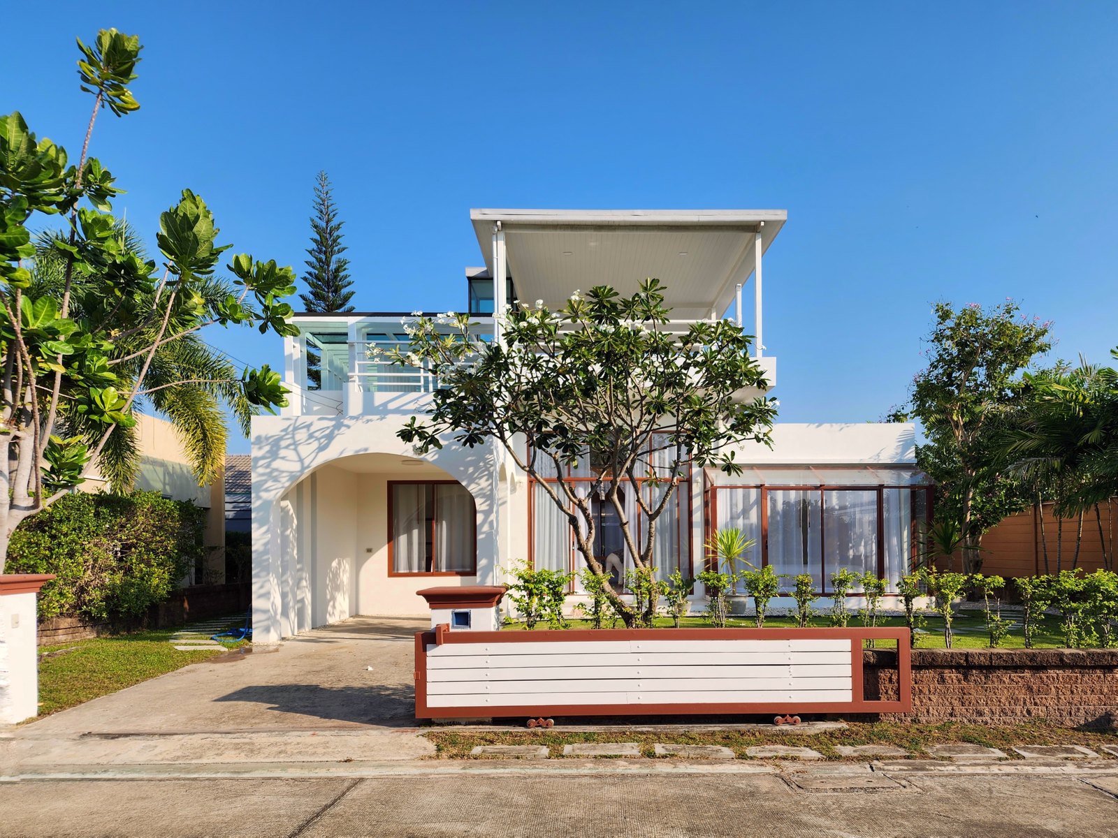 Renovated corner-plot Mediterranean-style house at Casa Seaside Cha-Am
