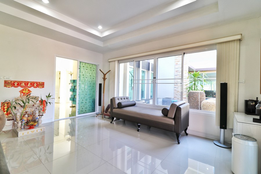 ขายบ้านเดี่ยว 2 ชั้น ซ.หมู่บ้านมั่นคง อ.เมืองนครปฐม เนื้อที่456 ตรว. ใกล้ราชภัฏนครปฐม