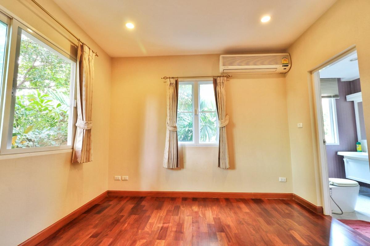 ขายบ้านเดี่ยว หลังริม ราคาพิเศษ  ในโครงการ ลัดดารมย์ ราชพฤกษ์-ปิ่นเกล้า หลังริม