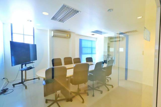 ขายโฮมออฟฟิศ 4 ชั้น ม.บ้านกลางกรุง ออฟฟิศ ปาร์ค ( Baan Klang Krung Office Park Ladprao 71) 88.5ตรว.  ถ.ลาดพร้าว71  หลังเซ็นทรัลอีสต์วิลล์ เลียบด่วนรามอินทรา  