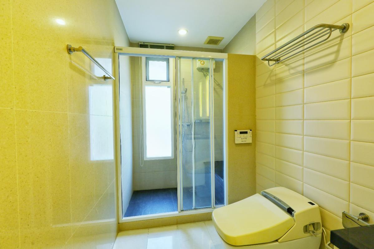 ขายบ้านเดี่ยว ลัดดารมย์ อิลิแกนซ์ วงแหวน-สาทร 4ห้องนอน 5ห้องน้ำ พื้นที่ใช้สอย 350 ตรม. แปลงริม ต้นโครงการ ติดถนนกาญจนาภิเษก