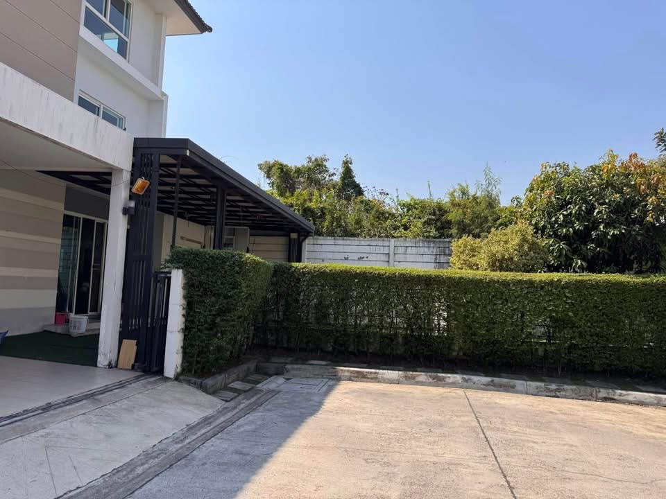 ขายด่วนบ้านเดี่ยว 3 ชั้น หลังริม MIND ปิ่นเกล้า-จรัญ 5 นอน 5 น้ำ พื้นที่เยอะ ต่อเติมครบพร้อมอยู่ ใกล้ทางด่วนศรีรัช คุ้มมาก 