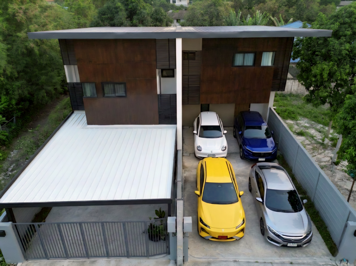 ขายบ้านสร้างใหม่มือหนึ่ง! บ้านแฝด 2 ชั้น ซ.สวนผัก 29 สไตล์มินิมอล-มูจิ (Muji) แต่งครบ จอดรถ 4 คัน ไม่มีค่าส่วนกลาง ใกล้รถไฟฟ้าสายสีแดงตลิ่งชันและทางด่วนศรีรัช