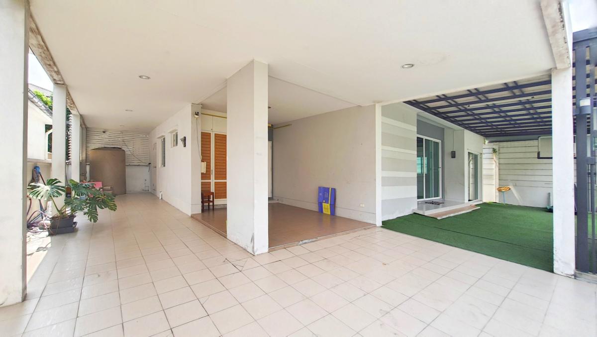 ขายด่วนบ้านเดี่ยว 3 ชั้น หลังริม MIND ปิ่นเกล้า-จรัญ 5 นอน 5 น้ำ พื้นที่เยอะ ต่อเติมครบพร้อมอยู่ ใกล้ทางด่วนศรีรัช คุ้มมาก 