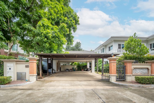  ขายบ้านหรู 2 ชั้น ม. Q House Avenue พระราม5  เนื้อที่ 304  ตรว.  5 นอน 5น้ำ แปลงมุม ตกแต่งบิลท์อิน เฟอร์ทั้งหลัง พร้อมเรือนรับรอง และสระว่ายน้ำ