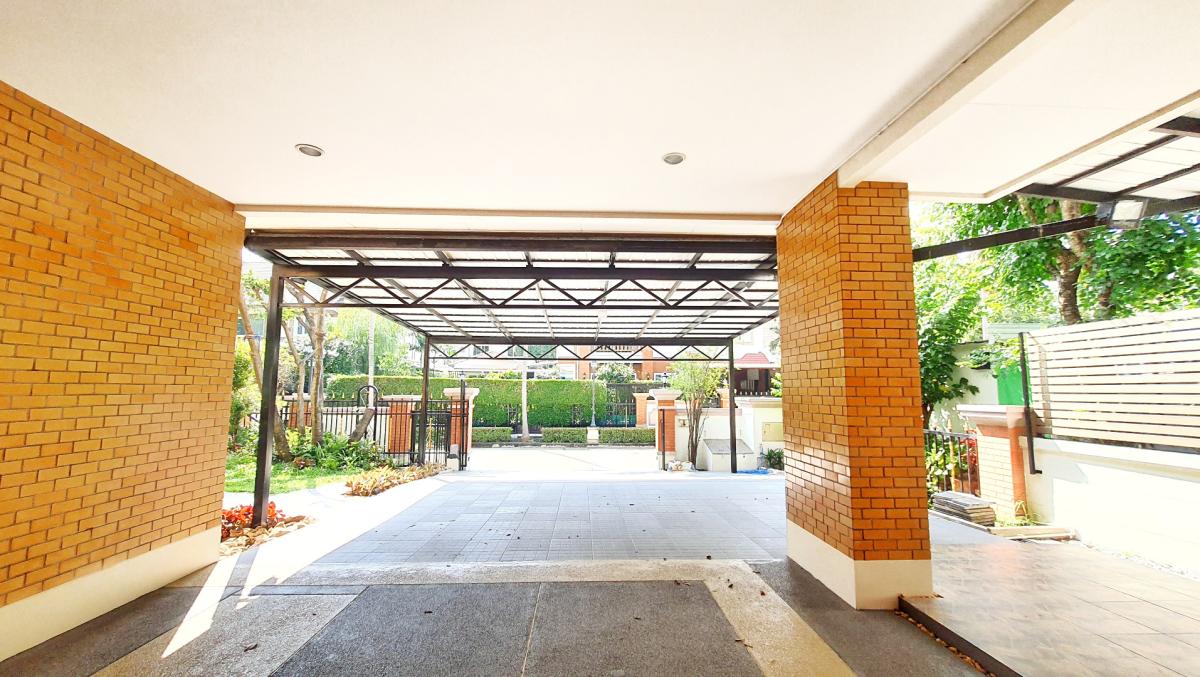 [สุดคุ้ม] บ้านหรูสไตล์อังกฤษ Q.House Avenue พระราม 5 พร้อมเรือนรับรองส่วนตัว จอดรถ 4 คัน	