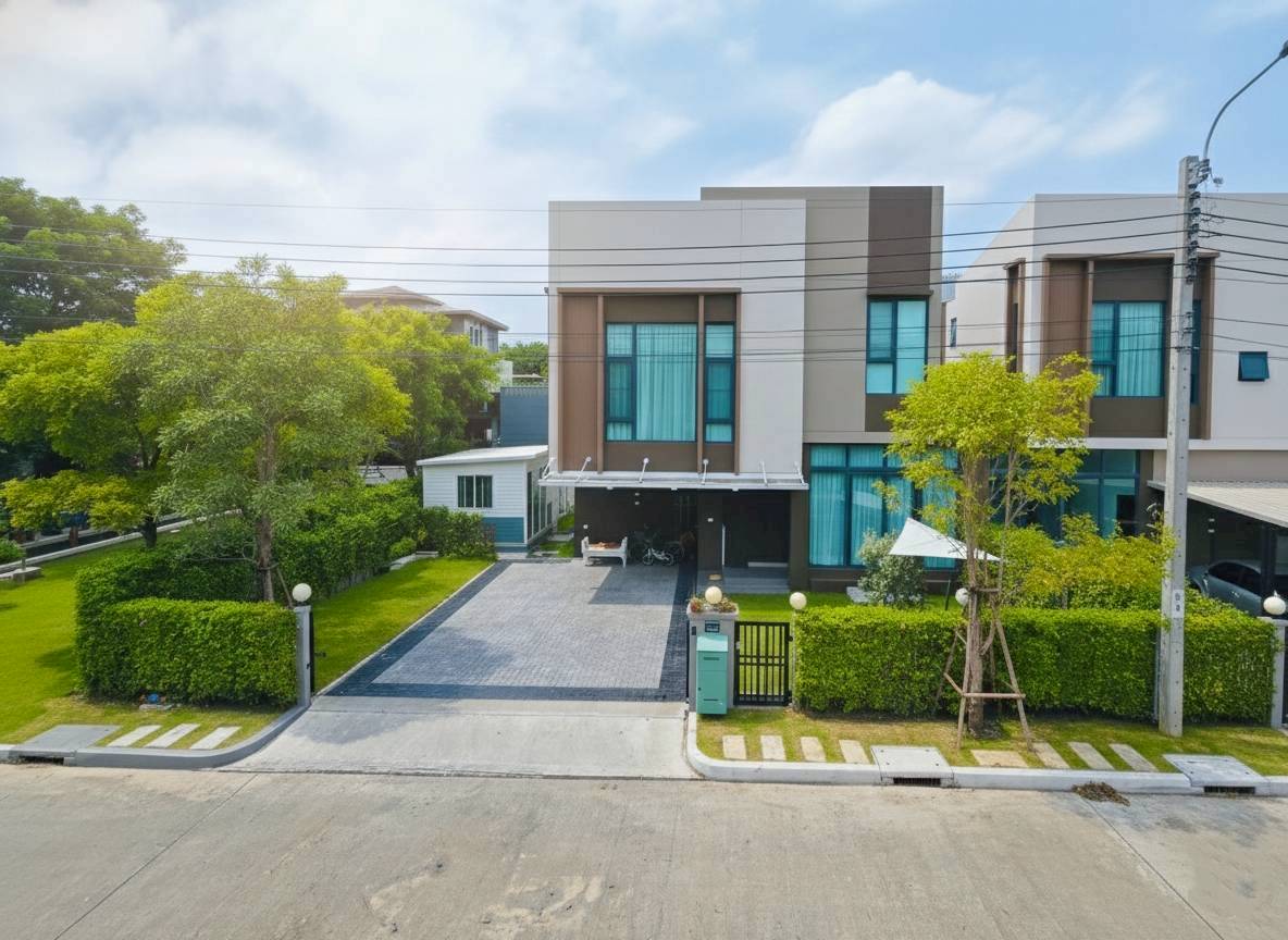 [เริ่มสร้างครอบครัว] บ้านกลางเมือง ดิอิดิชั่น ปิ่นเกล้า-บรมฯ 2 (Baan Klang Mueng The Edition Pinklao - Borom 2) บ้านแฝดหลังมุม 57 ตร.ว. แต่งครบพร้อมอยู่ แปลงสวยหน้าสวน ใกล้ Central